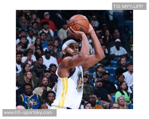 克莱三分火力全开轰23分助勇士续航展现强大实力